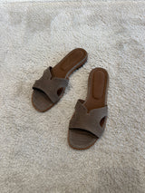 Advance Purchase Made-To-Order (MTO) Leather Slides