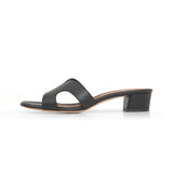 Yumi 35 Heeled Sandal in Classic Black Leather