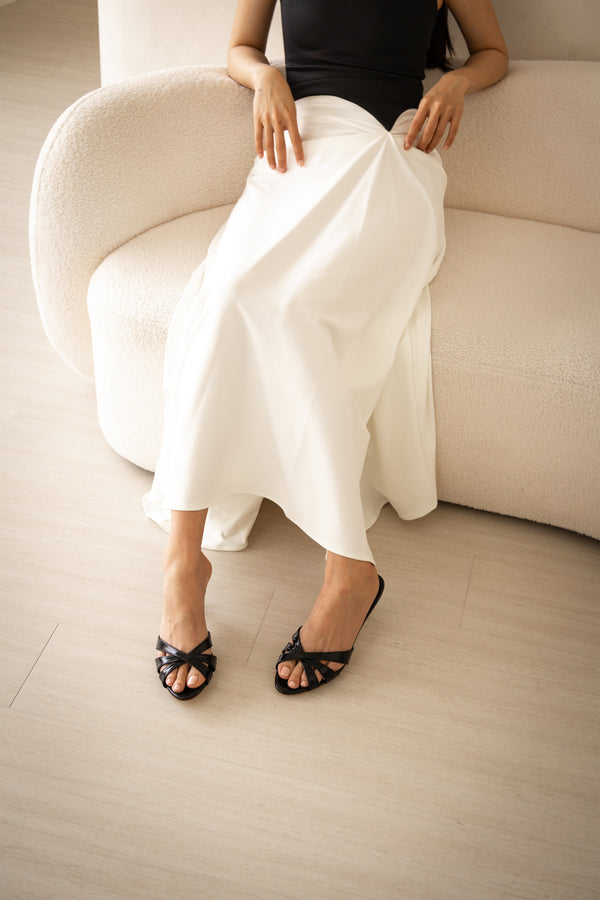 Marilyn 55 Heeled Sandal in Black Wrinkled Patent Leather