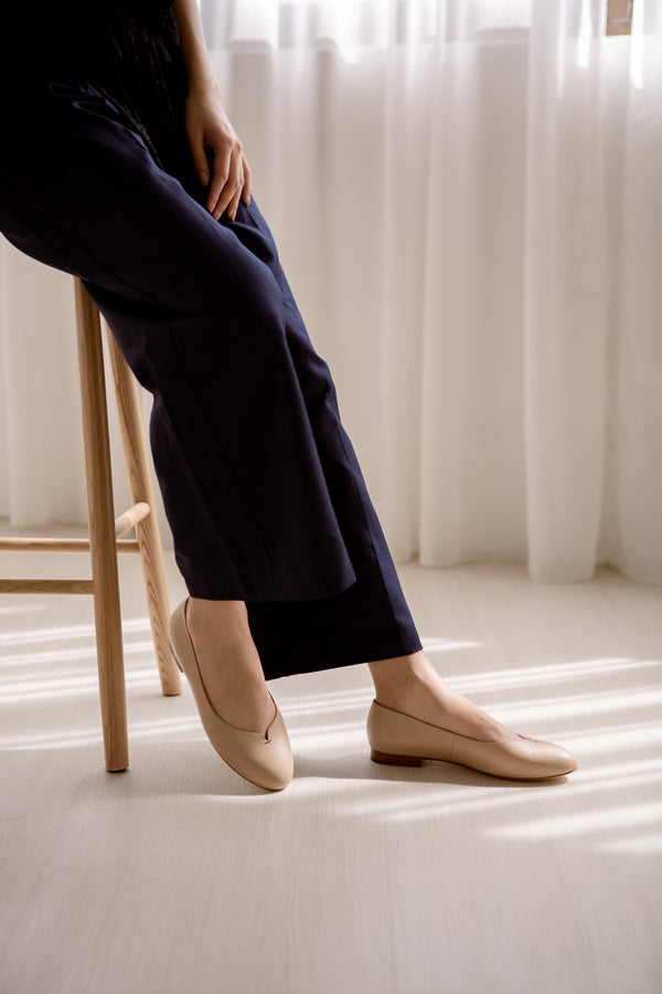 Yumi Ballet Flat in Beige Nappa Leather
