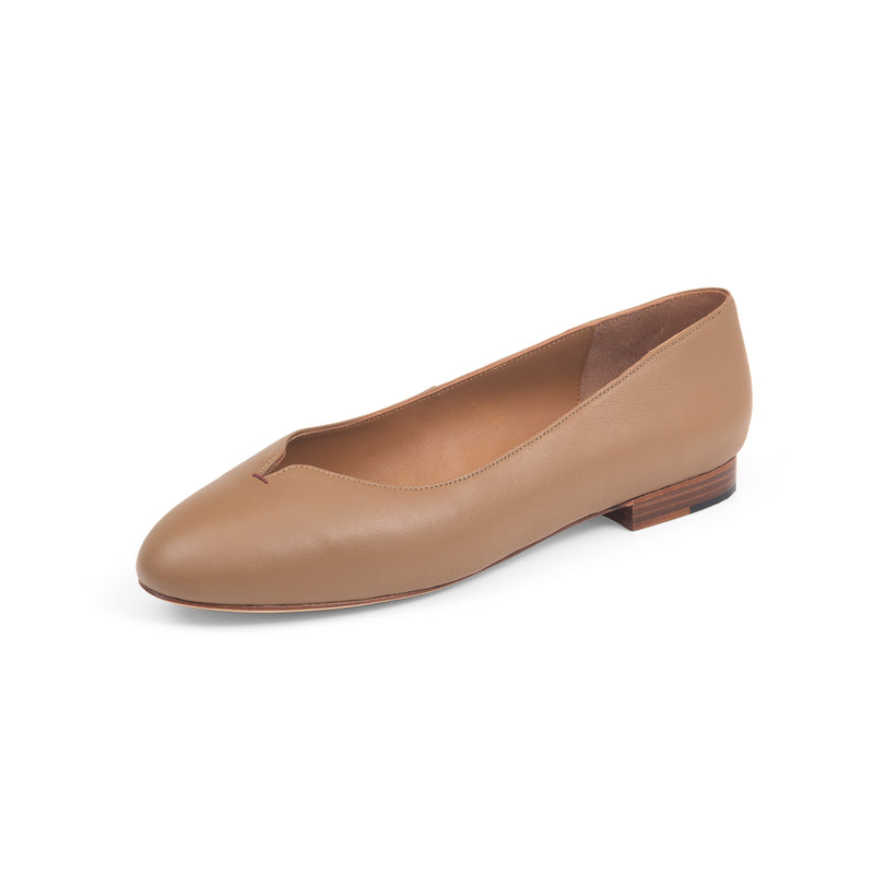 Yumi Ballet Flat in Caramel Nappa Leather