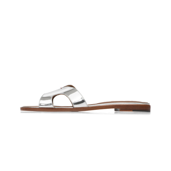 Group Made-To-Order (GMTO) Yumi Slide in Metallic Silver Patent Leather